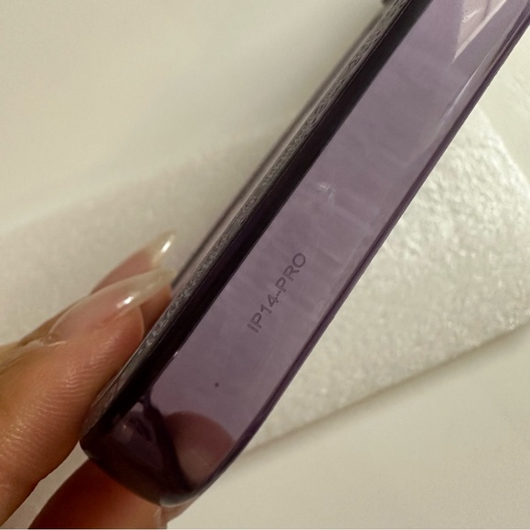 * Free with Purchase * NWT iPhone 14 Pro Purple Floral Phone Case - Picture 2 of 8
